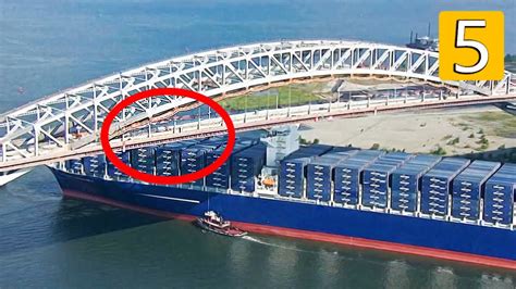 how did the cargo ship hit the bridge